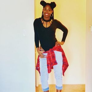 Meet your Posher, Danielle